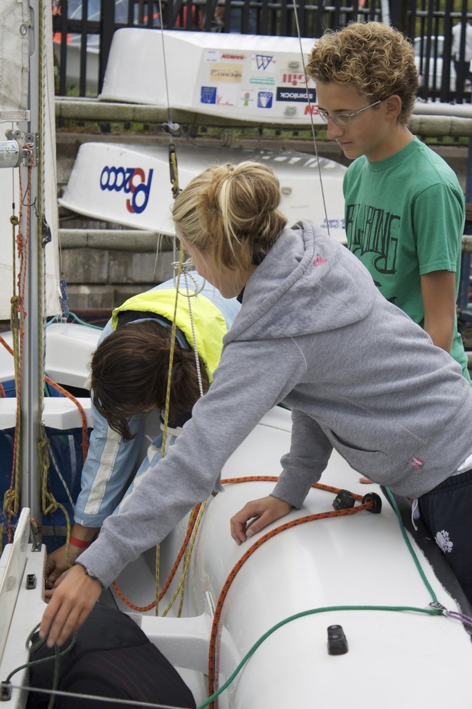 Rigging the 420 - 2010 Cornish Hen Regatta © Colin Jacobs